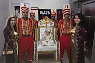 Sünnet Tahtı, Yeniçeri ve Palyaçolar