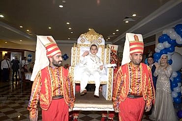 Sünnet Organizasyonu Taht ve Yeniçeri